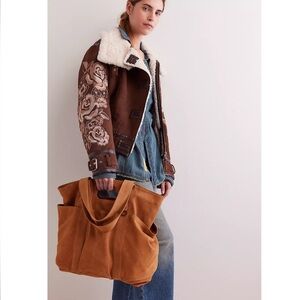 Suede Caravan Tote NWT COLOR - SADDLE
